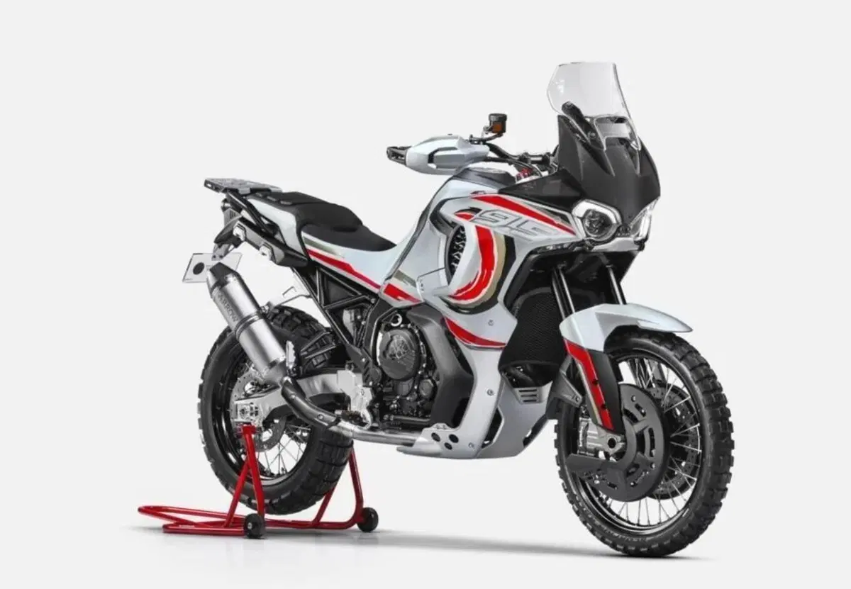 MV Enduro Veloce (2)