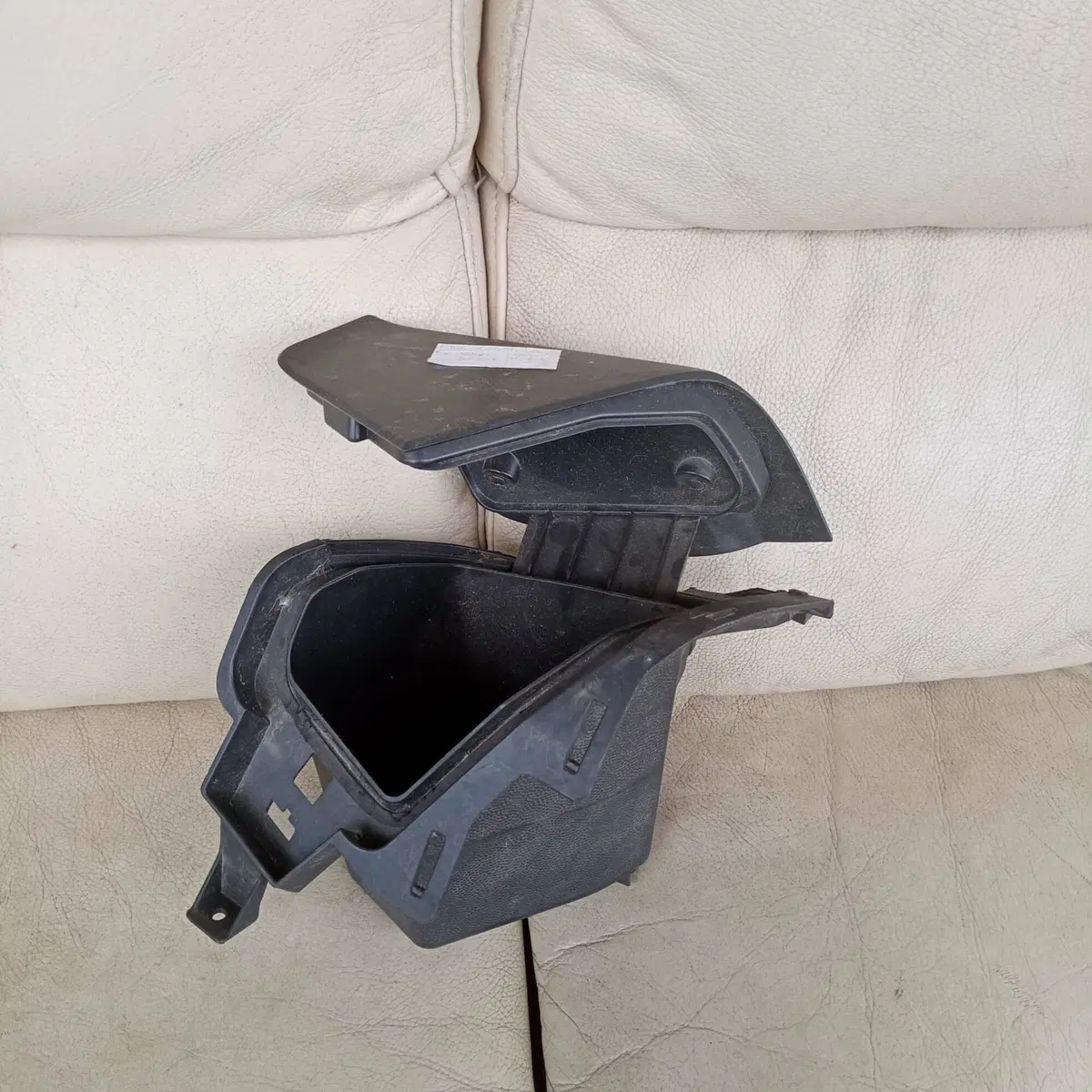 Porta Oggetti Destro Comleto per Kymco Downtown 12 (2)