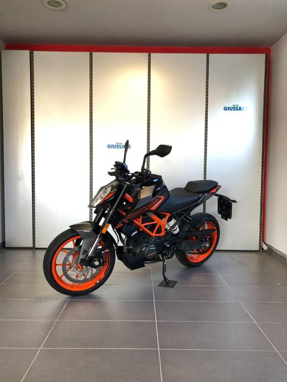 KTM 125 Duke (2021 - 23) (4)