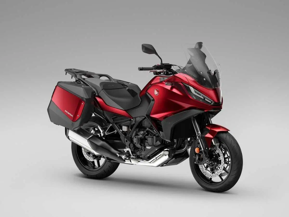 Honda NT1100 pensa già al 2024: nuove colorazioni per la touring più venduta d'Europa