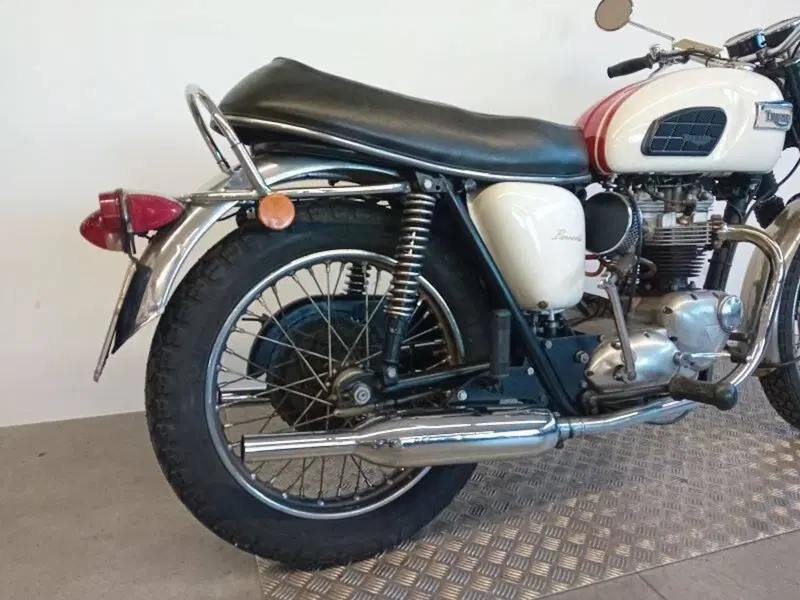 Triumph T 120R (10)
