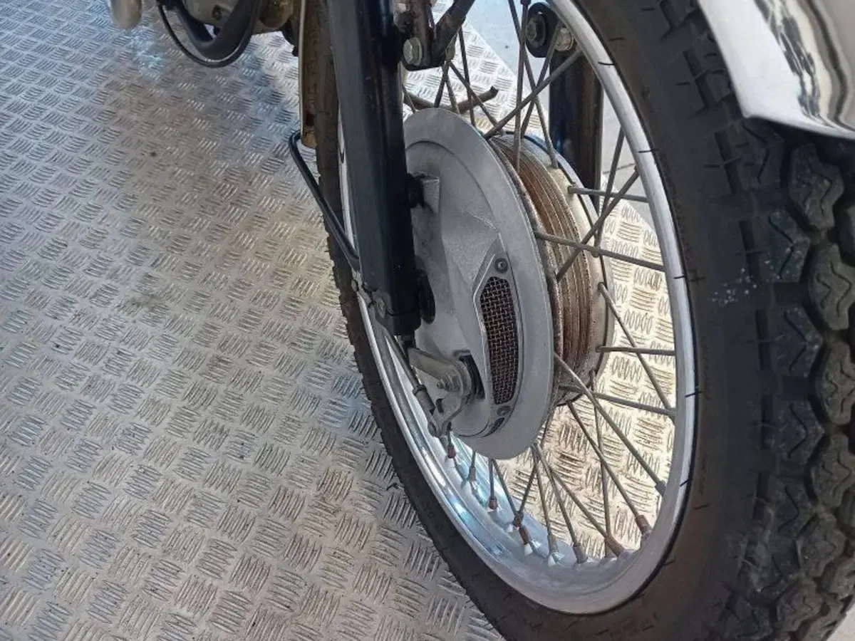 Triumph T 120R (5)