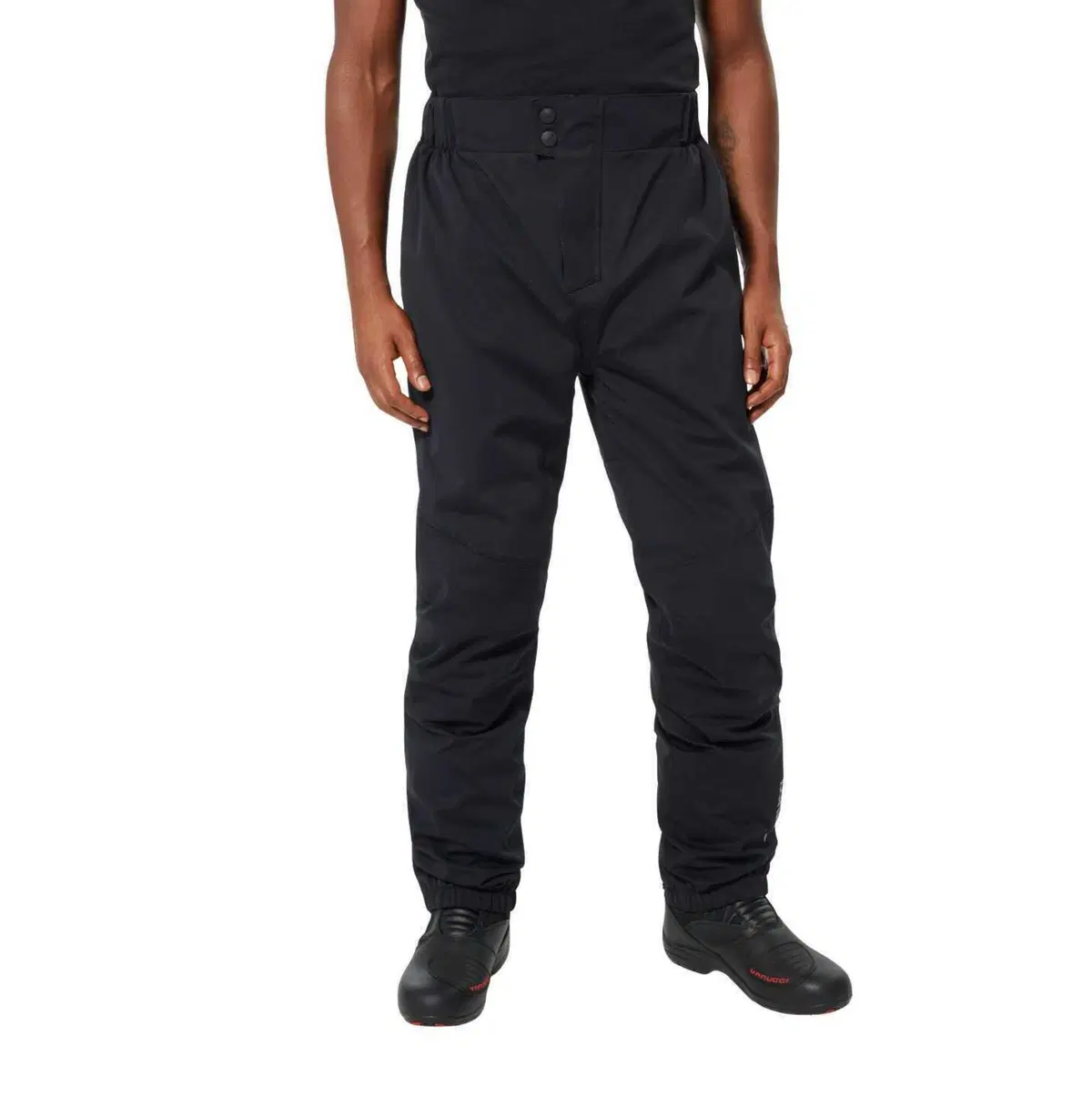 Louis Moto presenta l'outfit antipioggia Vanucci  (7)