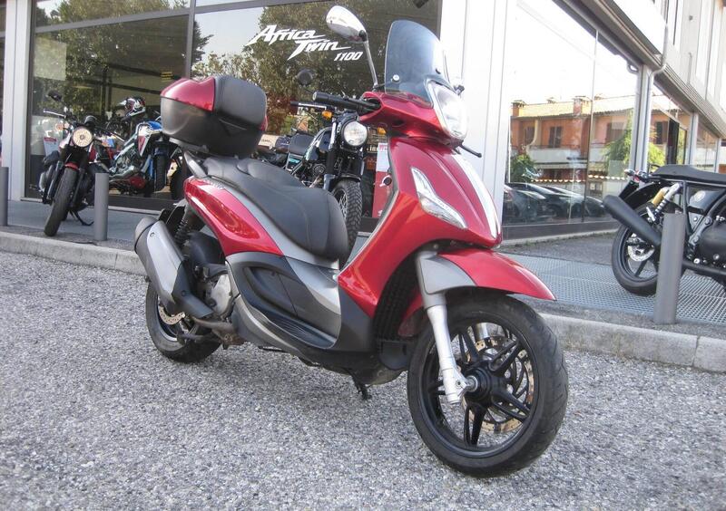 Piaggio Beverly 350 SportTouring ie (2011 - 15) Usata a