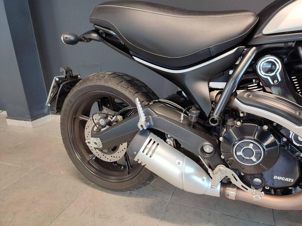 Ducati Scrambler 800 Icon Dark (2021 - 22) (3)