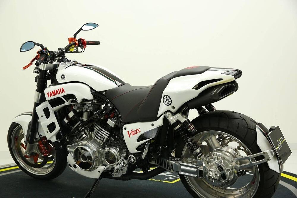 Yamaha V-Max 1200 (4)