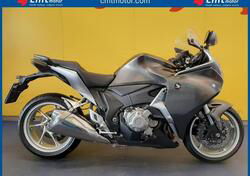 Honda VFR 1200 F DCT ABS (2010 - 16) usata