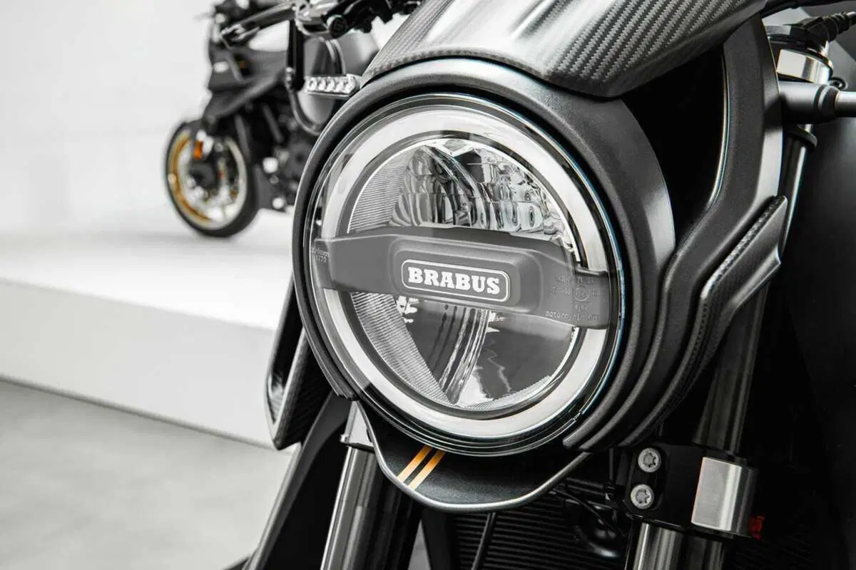 Brabus 1300 R Masterpiece Edition: 50 esemplari a un prezzo da capogiro (9)