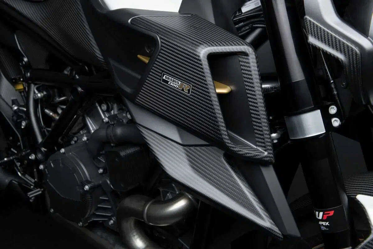 Brabus 1300 R Masterpiece Edition: 50 esemplari a un prezzo da capogiro (11)