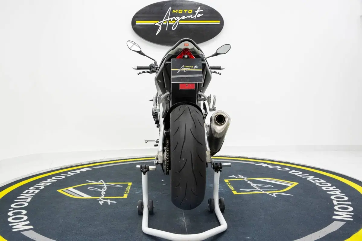Aprilia Tuono V4 R (2011 - 15) (7)