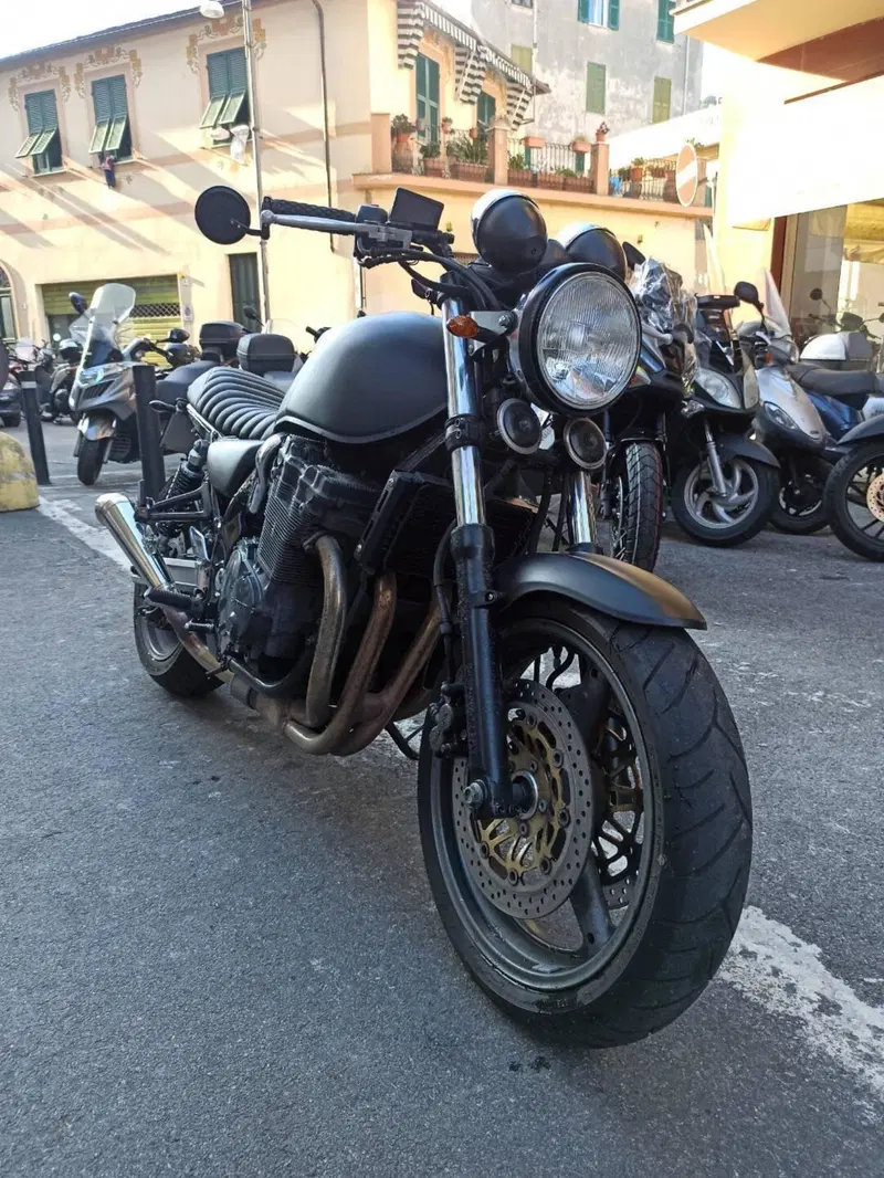 Suzuki GSX 750 F (2)