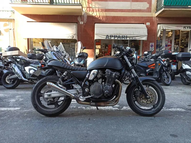 Suzuki GSX 750 F (3)