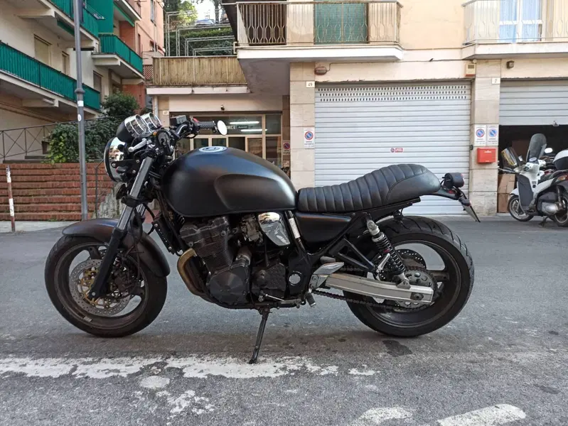 Suzuki GSX 750 F (4)