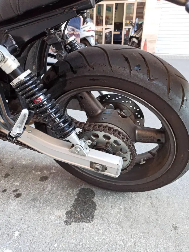 Suzuki GSX 750 F (8)