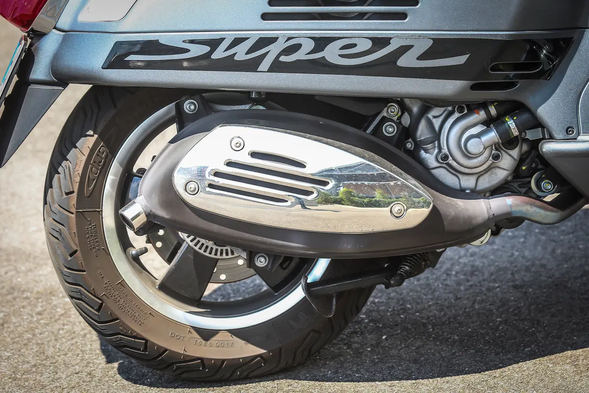 Vespa GTS 300 SuperSport (44)