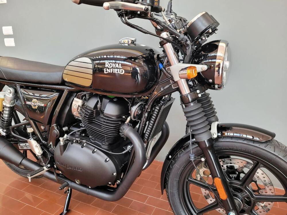 Royal Enfield Interceptor 650 (2021 - 24) (4)