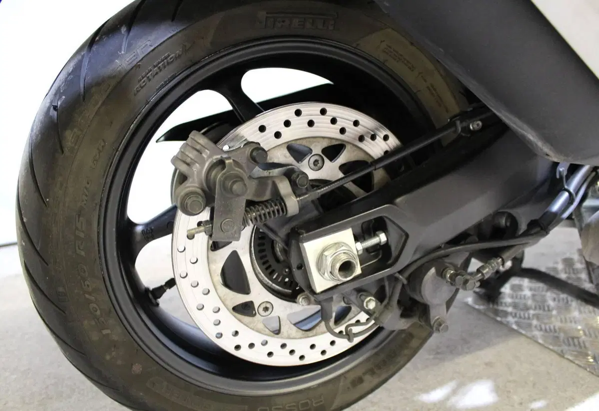 Yamaha T-Max 530 DX (2017 - 19) (6)