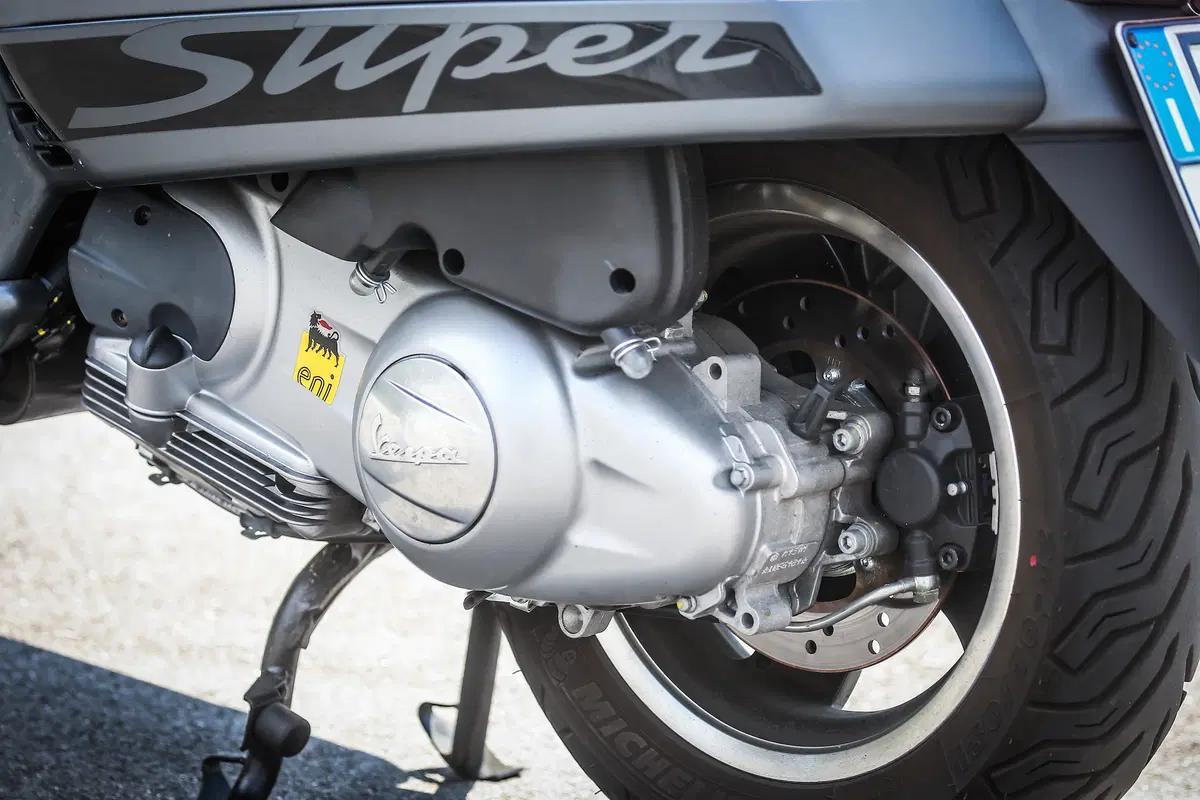 Vespa GTS 300 SuperSport (51)
