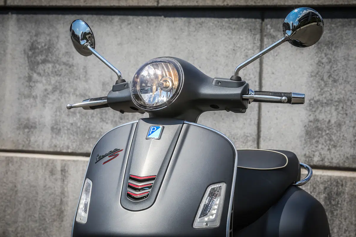 Vespa GTS 300 SuperSport (53)