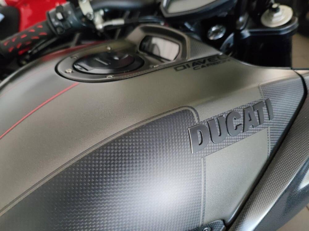 Ducati Diavel 1200 Carbon (2017 - 18) (4)