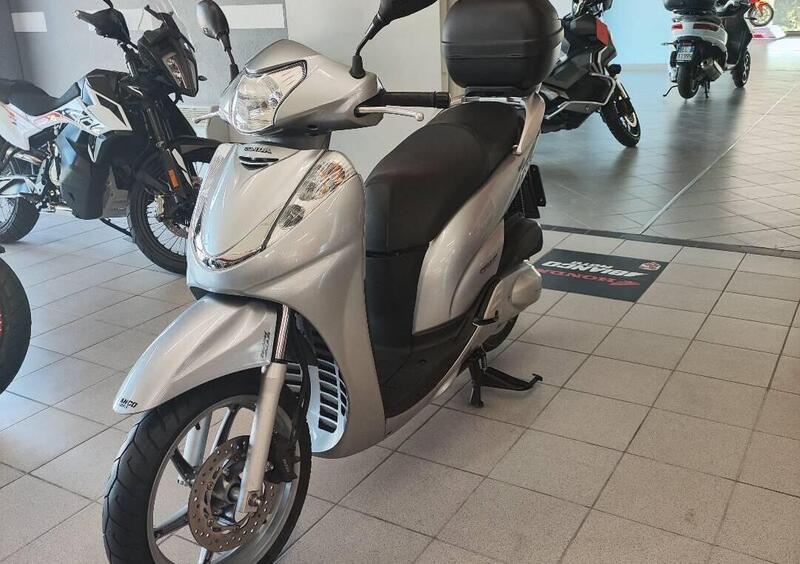 Vendo Honda SH 300 i (2006 - 10) usata a Cuneo (codice 9160874