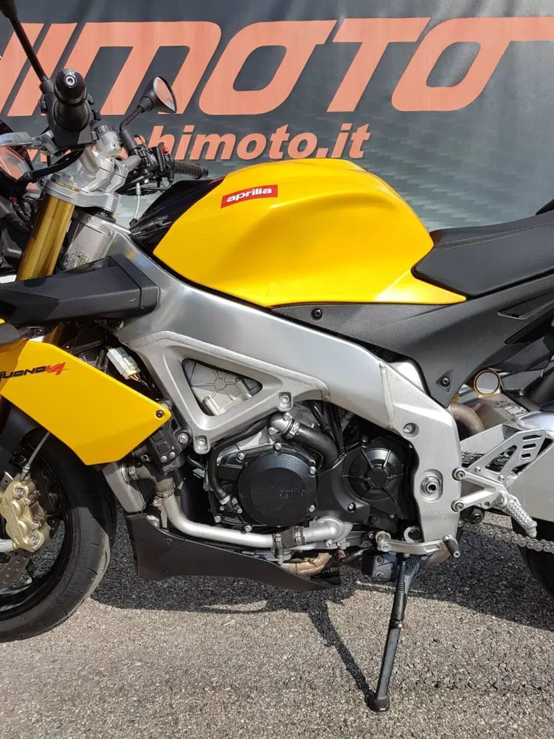 Aprilia Tuono V4 R (2011 - 15) (12)