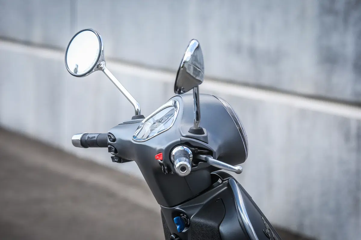 Vespa GTS 300 SuperSport (68)