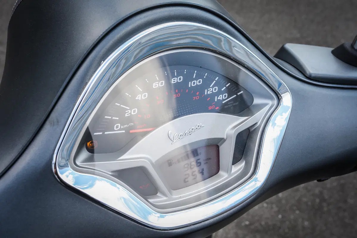Vespa GTS 300 SuperSport (71)