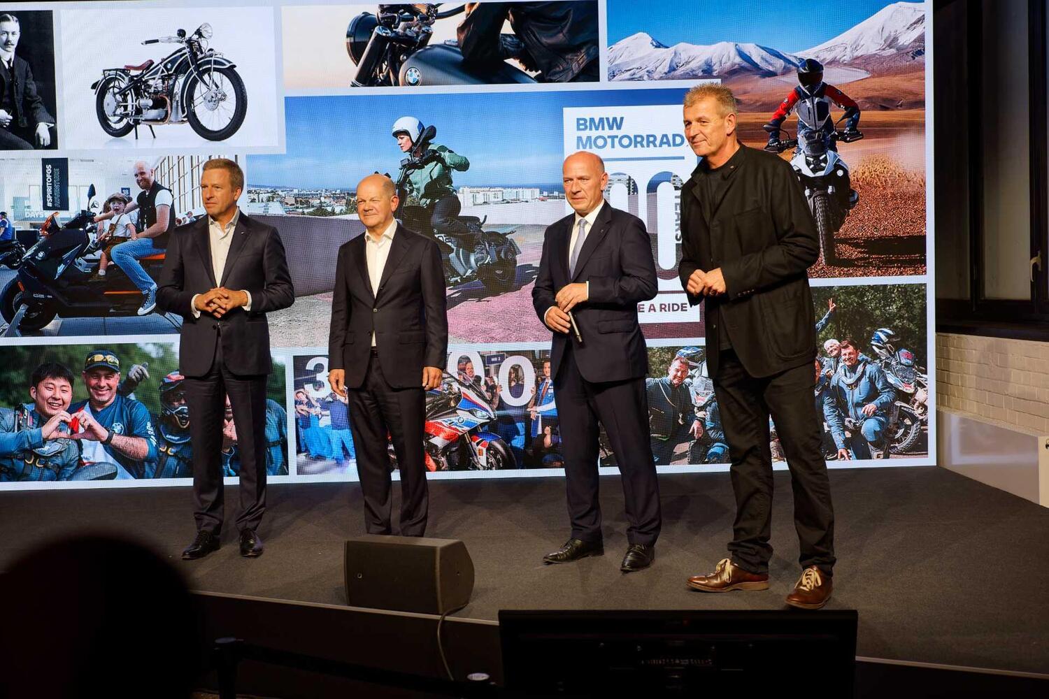 BMW Motorrad Welt: la nuova sede apre le porte per il centenario [GALLERY]