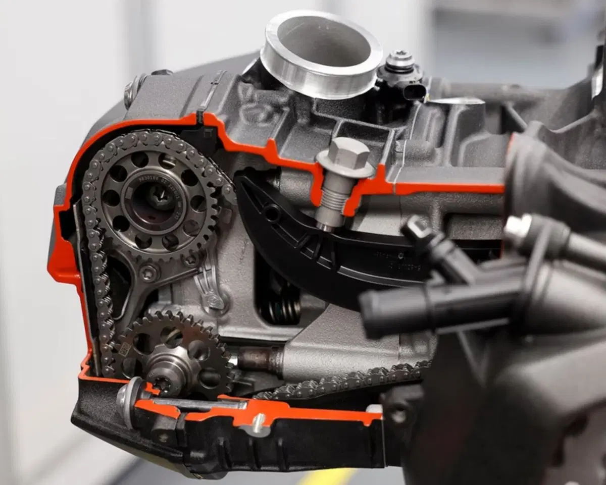Dentro al motore della GS 1300 (3)