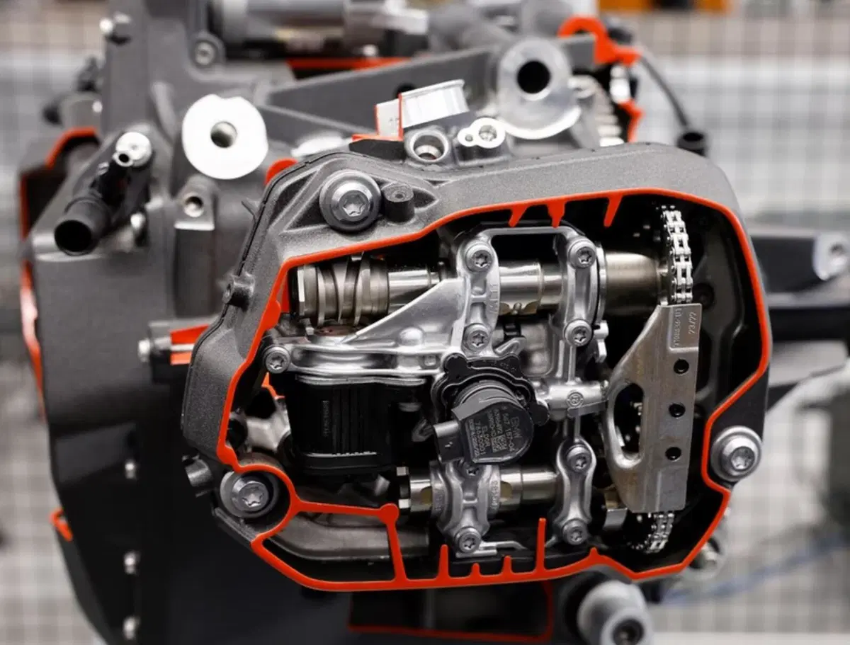 Dentro al motore della GS 1300 (5)