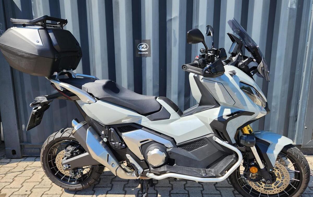 Honda X-ADV 750 DCT Gravel (2021 - 24), prezzo e scheda tecnica 