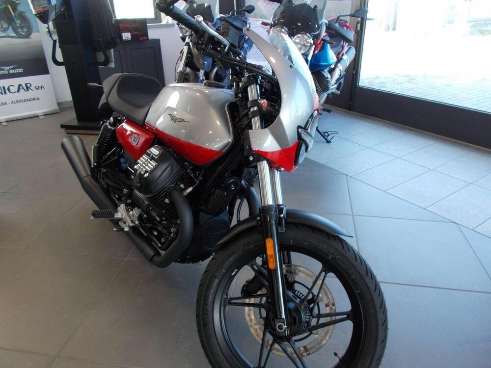 Moto Guzzi V7 Stone Corsa (2023 - 24) (3)