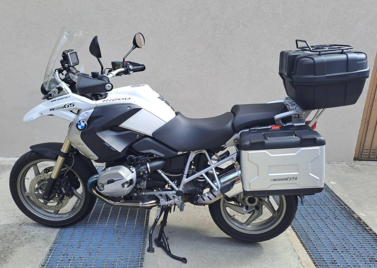 Guida all'acquisto moto usata BMW R 1200 GS 2010-2012: consigli, prezzi,  versioni, pregi, difetti, richiami - Motociclismo