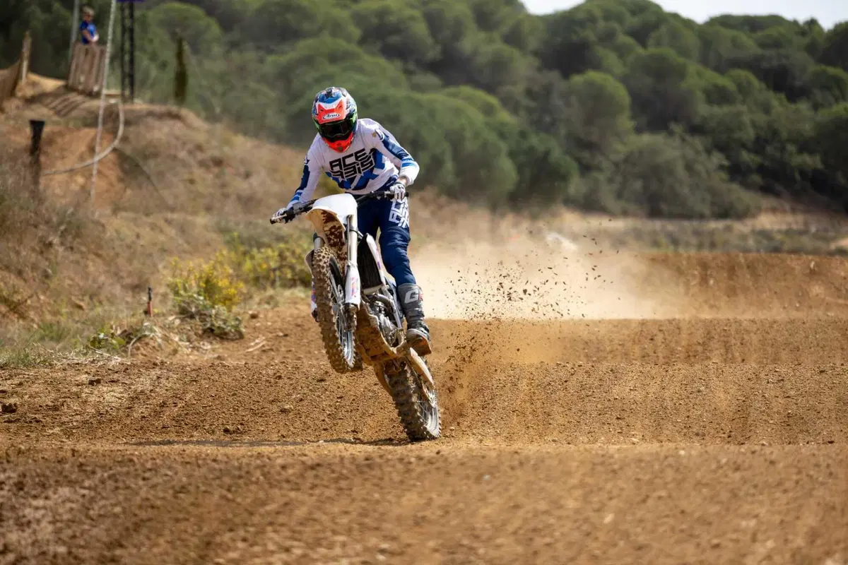 Yamaha YZ250F 2024: tanta confidenza in sella (12)