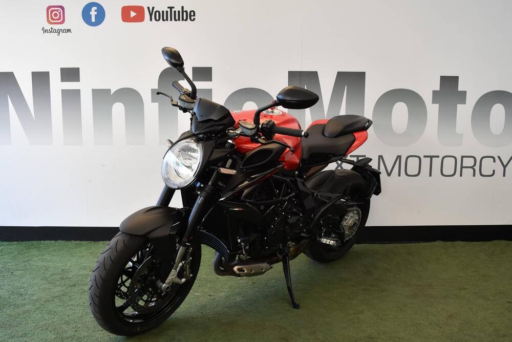 MV Agusta Brutale 800 Rosso (2021 - 23) (3)