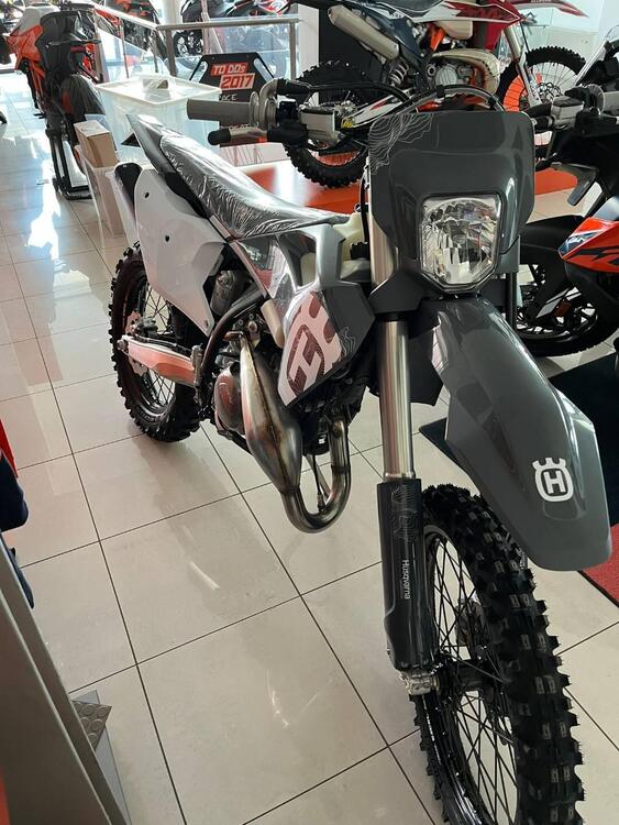 Husqvarna TE 300 Pro (2024) (4)