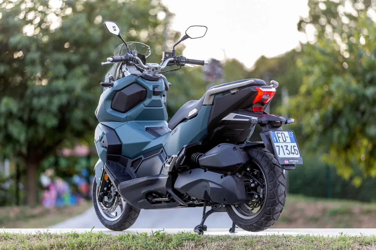 SYM ADX 125: Pensare in grande (12)