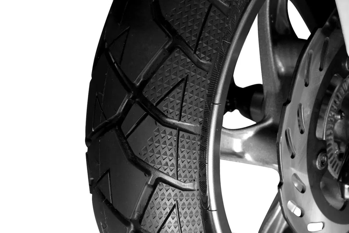 SYM ADX 125: Pensare in grande (14)