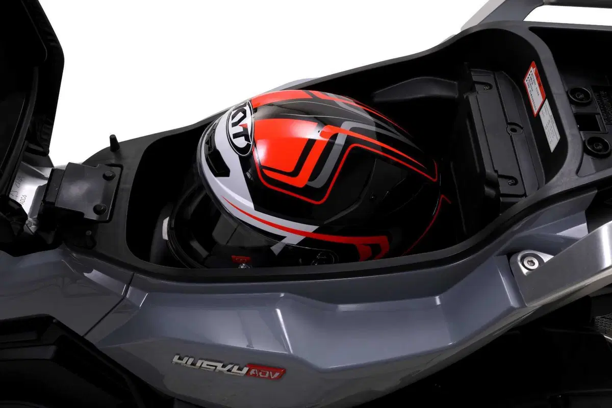 SYM ADX 125: Pensare in grande (16)