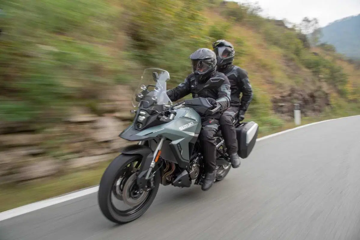 Suzuki svela la V-Strom 800 SE con anteriore da 19: dettagli, prezzo e disponibilità (15)