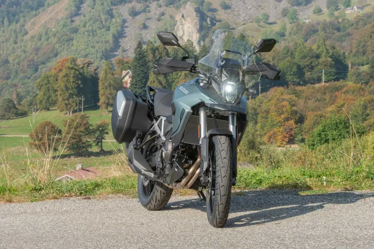 Suzuki svela la V-Strom 800 SE con anteriore da 19: dettagli, prezzo e disponibilità (17)