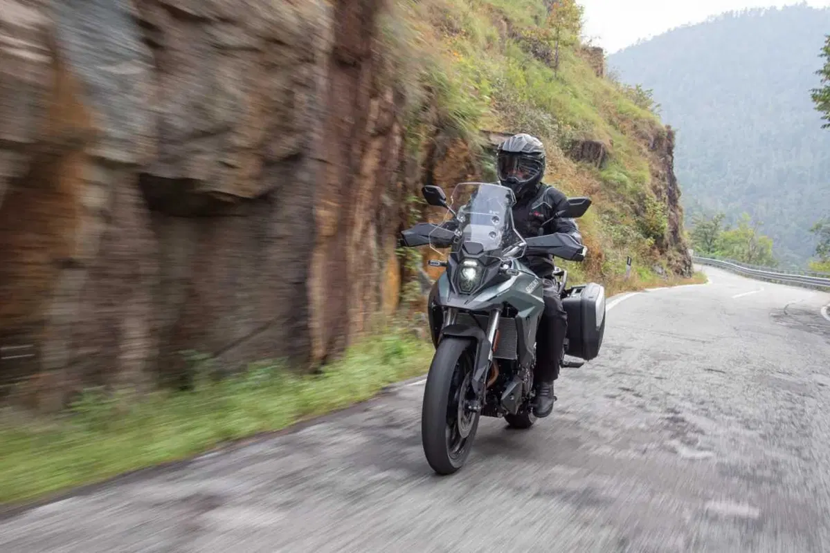 Suzuki svela la V-Strom 800 SE con anteriore da 19: dettagli, prezzo e disponibilità (22)