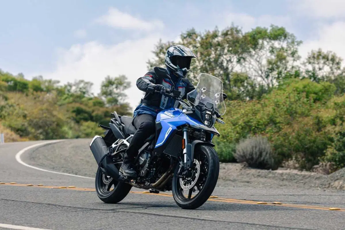 Suzuki svela la V-Strom 800 SE con anteriore da 19: dettagli, prezzo e disponibilità (7)