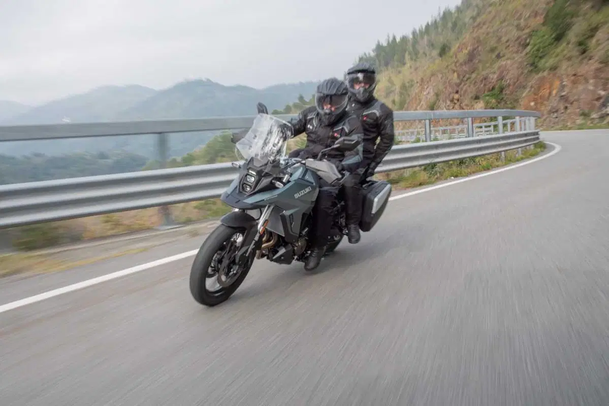 Suzuki svela la V-Strom 800 SE con anteriore da 19: dettagli, prezzo e disponibilità (21)