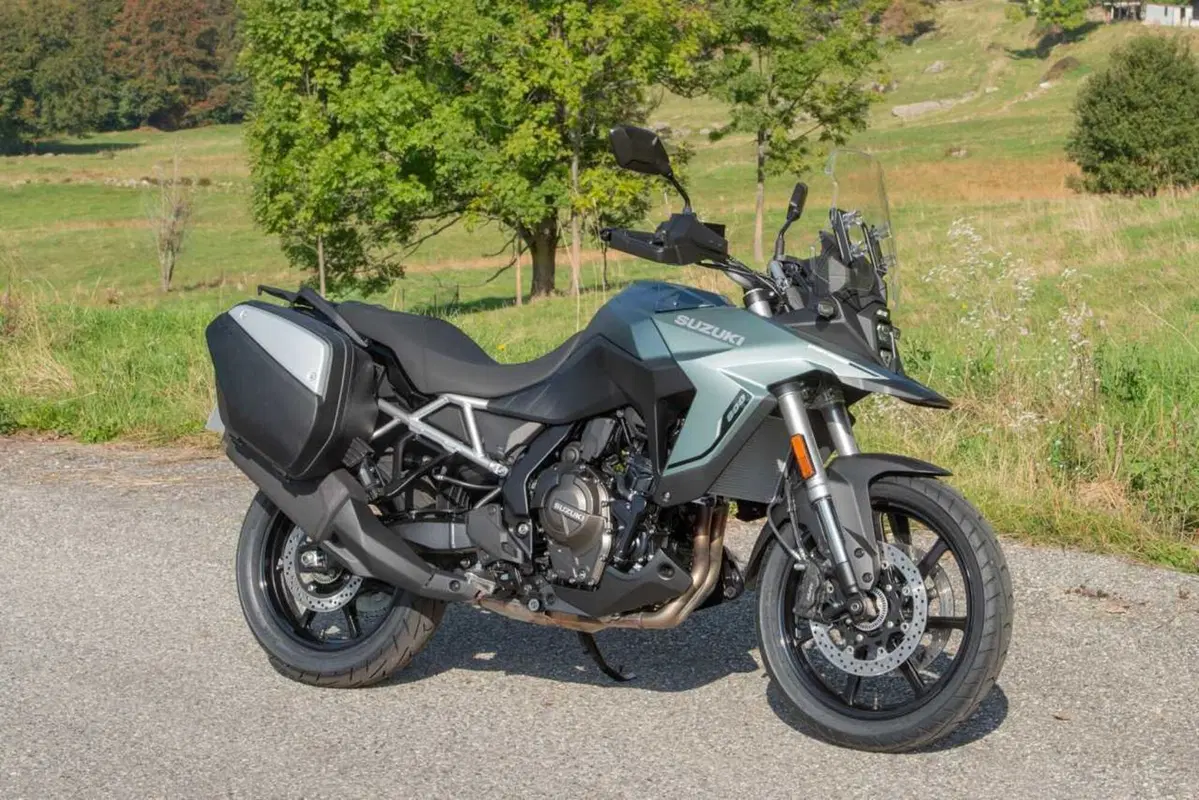 Suzuki svela la V-Strom 800 SE con anteriore da 19: dettagli, prezzo e disponibilità (35)