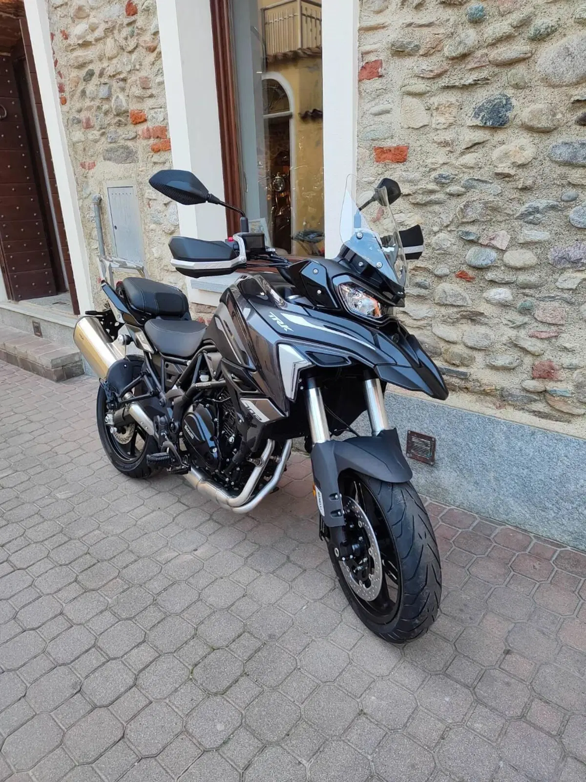 Benelli TRK 702 (2023 - 25) (2)