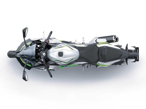 Ecco com'è fatta la prima moto ibrida al mondo: Kawasaki Ninja 7 Hybrid [GALLERY] (2)