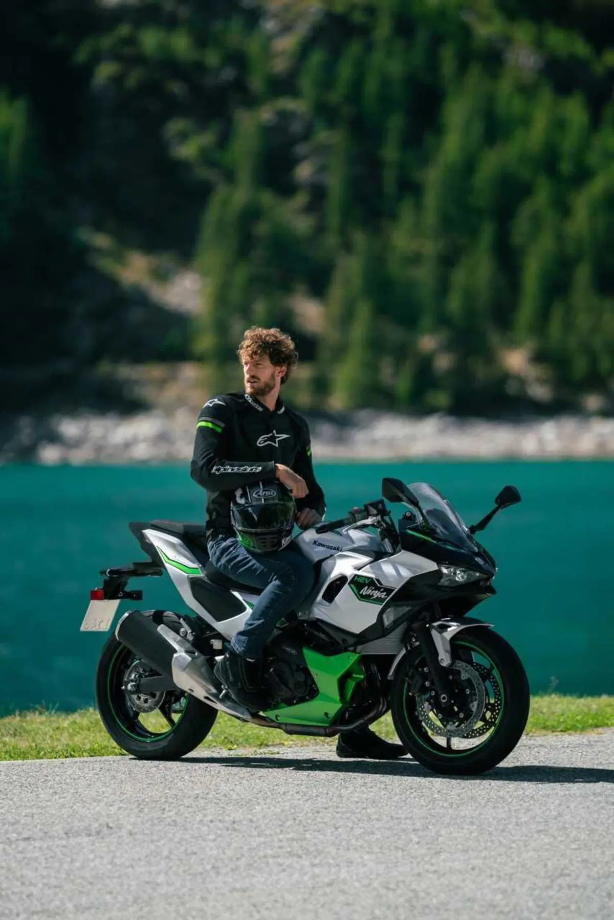 Ecco com'è fatta la prima moto ibrida al mondo: Kawasaki Ninja 7 Hybrid [GALLERY] (11)