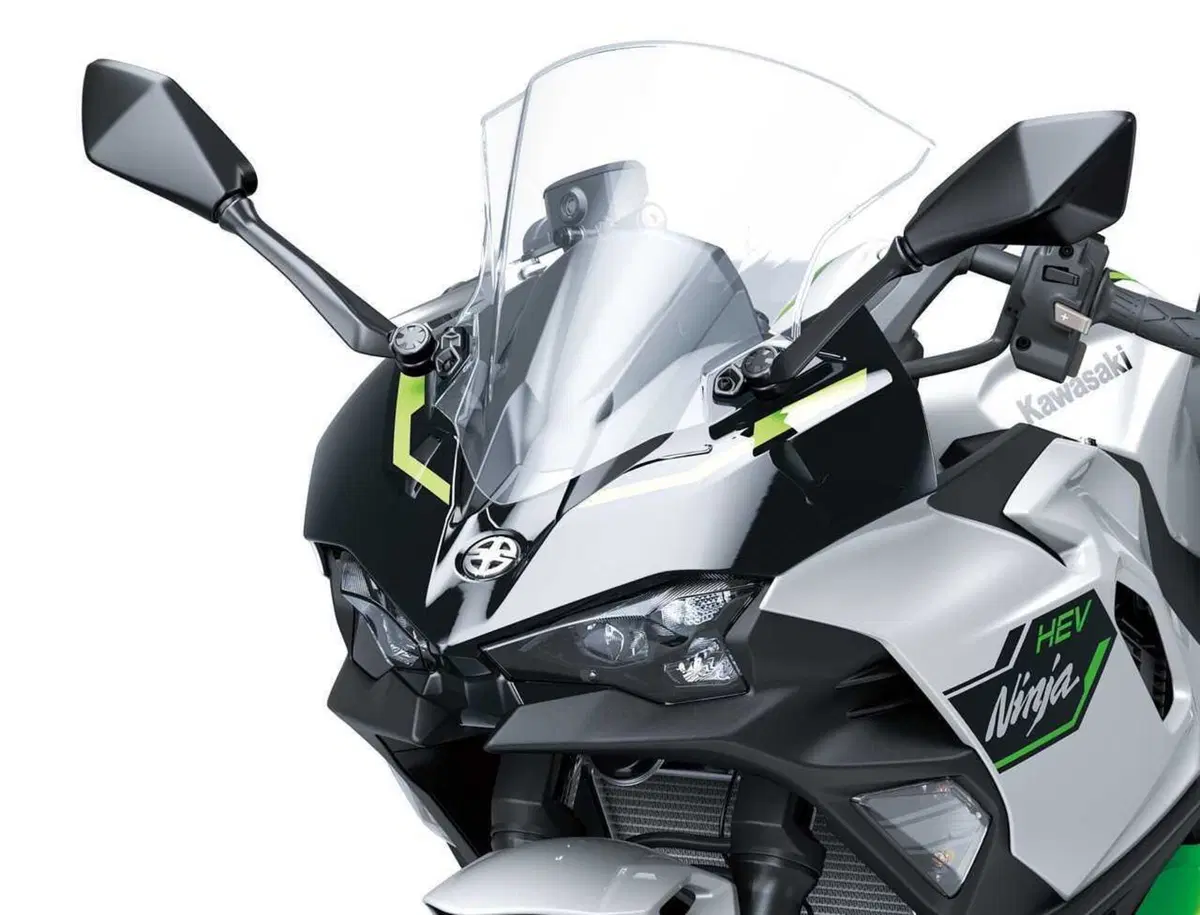 Ecco com'è fatta la prima moto ibrida al mondo: Kawasaki Ninja 7 Hybrid [GALLERY] (26)